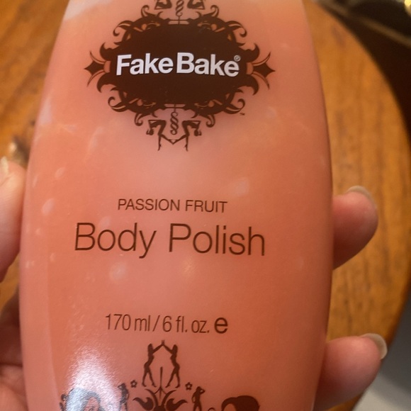 Fake bake body polish and skin smoothie dry oil set. New sealed. - Picture 4 of 4